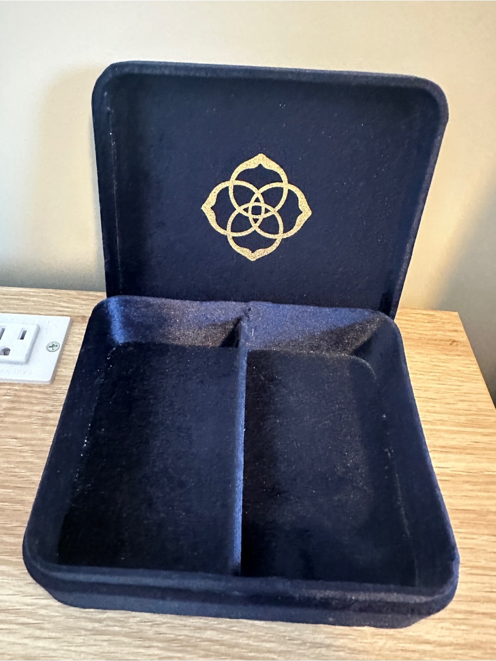 Kendra Scott Navy Velvet Jewelry Box with Gold Emblem